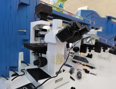 三目倒置生物顯微鏡